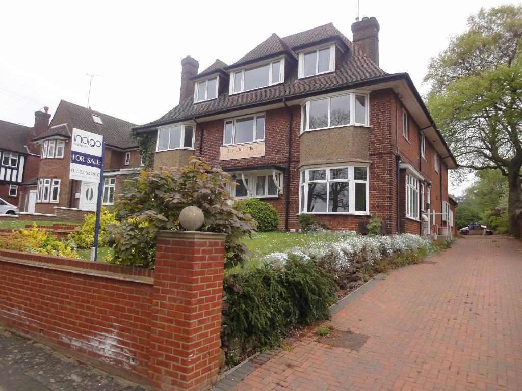 Estate and Letting Agents in Luton Property Particulars Indigo