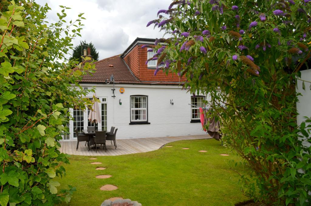 Estate and Letting Agents in Luton Property Particulars Indigo