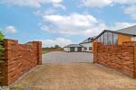 Additional Photo of Farmers Lane, Tring Road, Dunstable, Bedfordshire, LU6 2JU