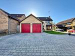 Photo of 5 bedroom Detached House, 700,000
